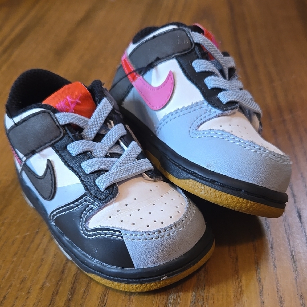 🖤🩶Baby Nike shoes